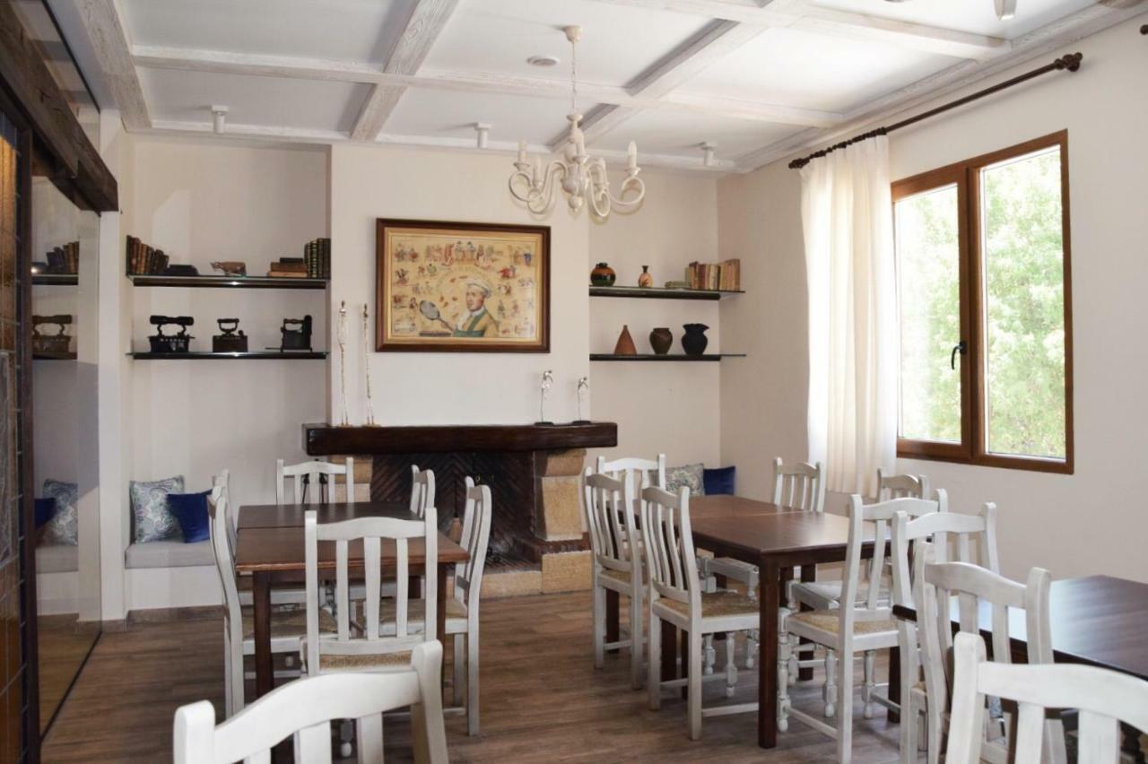 Hostal Restaurante San Isidro Quintanar de la Orden Exteriér fotografie